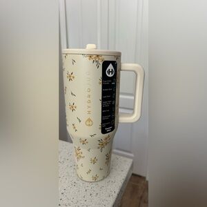 Limited Edition 40oz Cottage Core Hydrojug Traveler